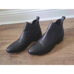 Steve Madden Chelsea Ankle Boots Black Leather Block Heel Size 9 M Pull On‎ Goth